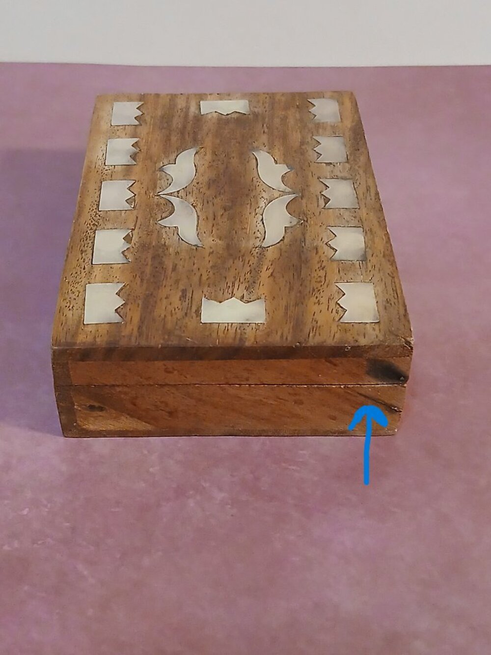 Vintage Wooden Trinket Box with Brass Inlay - Picture 5 of 10